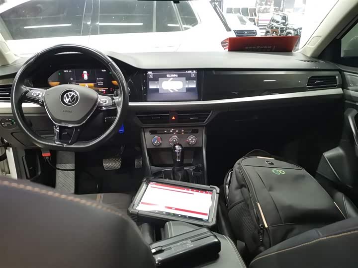 Фото 10 - Volkswagen Lavida