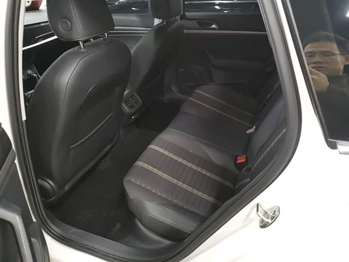 Фото 17 - Volkswagen Lavida