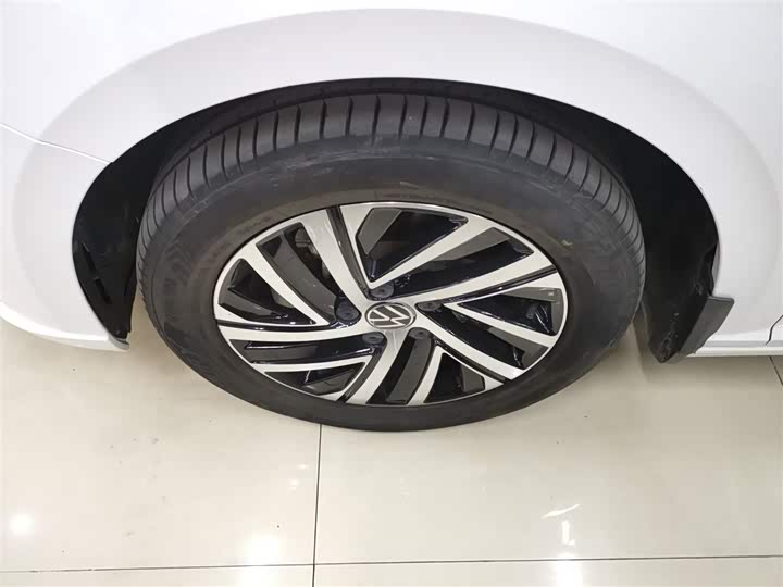 Фото 23 - Volkswagen Lavida