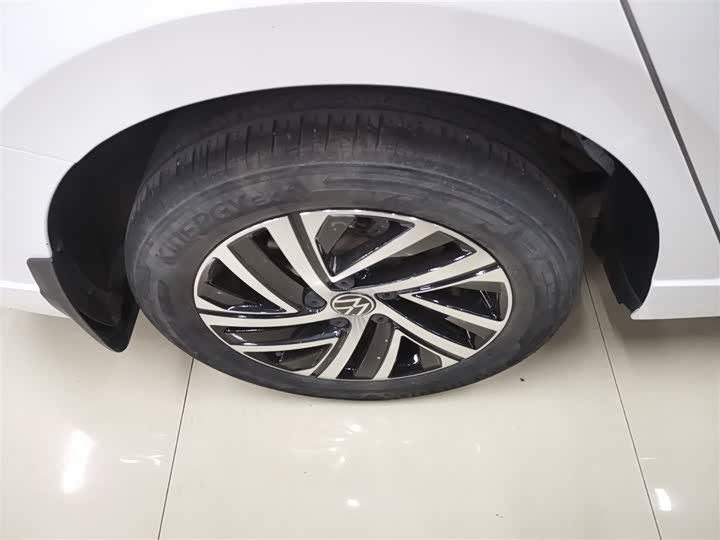 Фото 26 - Volkswagen Lavida