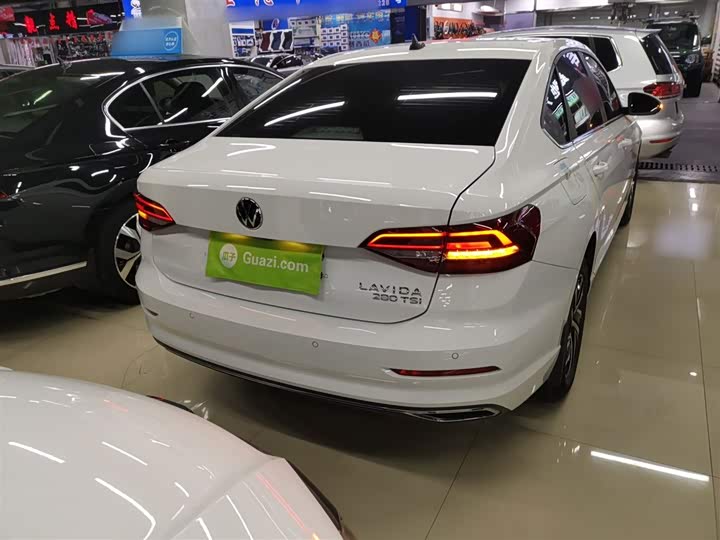 Фото 6 - Volkswagen Lavida