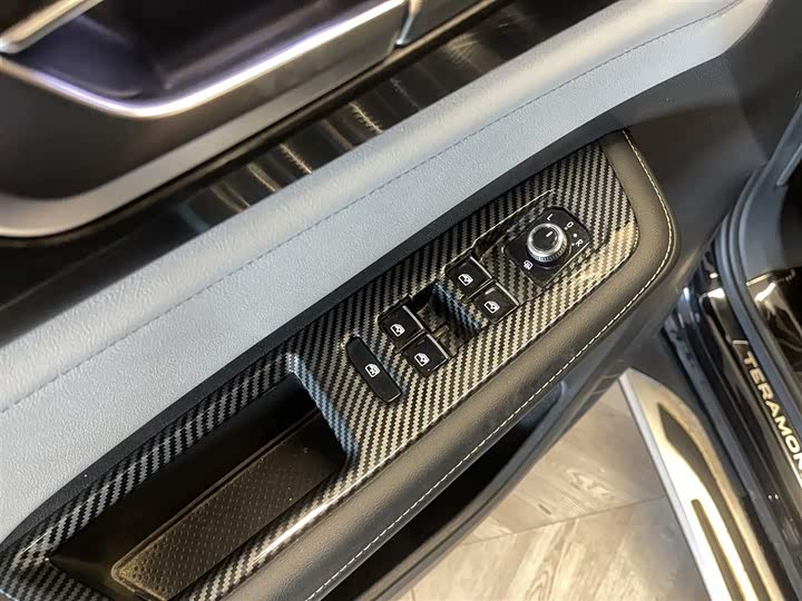 Фото 22 - Volkswagen Teramont Pro