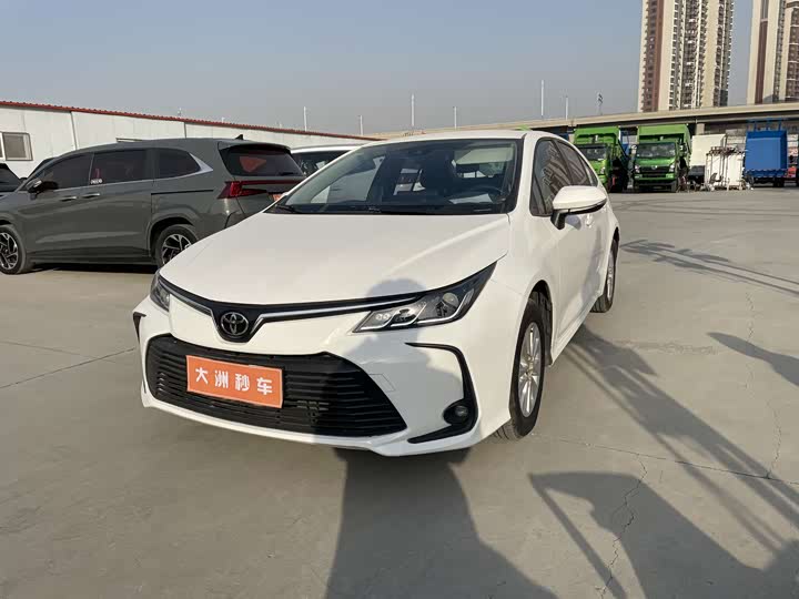 Фото 1 - Toyota Corolla