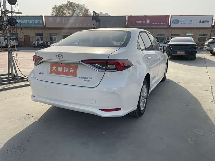 Фото 4 - Toyota Corolla