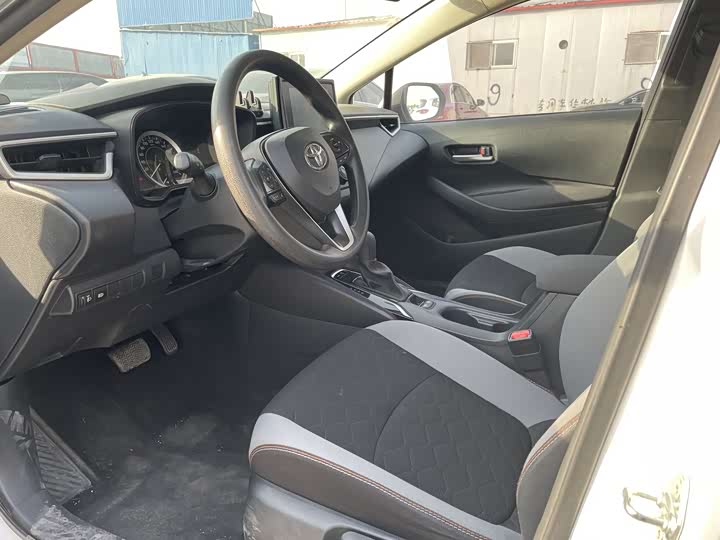 Фото 7 - Toyota Corolla