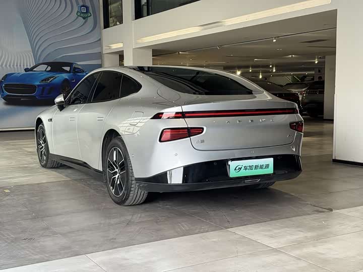 Фото 8 - XPeng P7