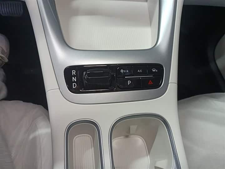 Фото 14 - Geely Galaxy Geome