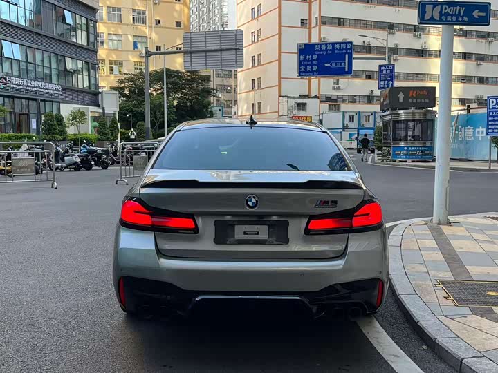 Фото 8 - BMW M5