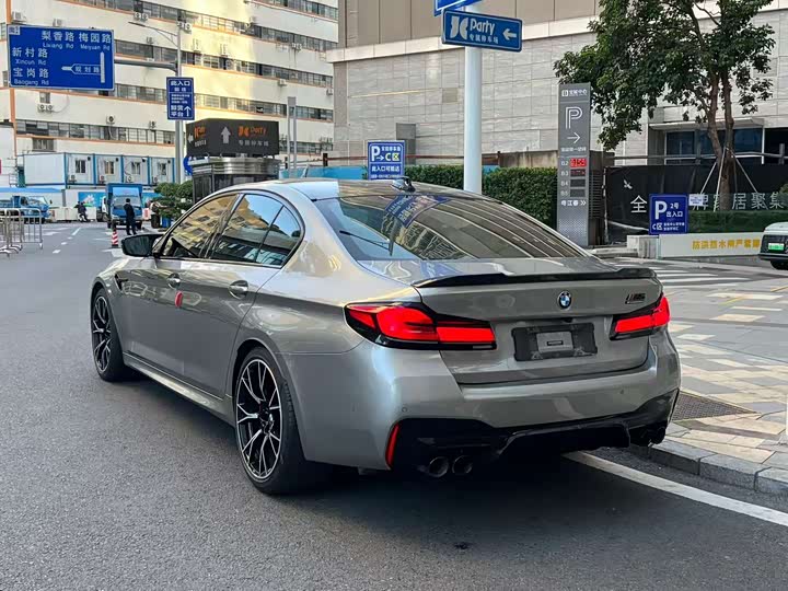 Фото 9 - BMW M5