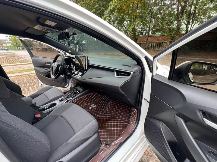 Фото 14 - Toyota Levin