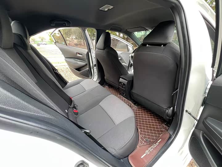 Фото 16 - Toyota Levin