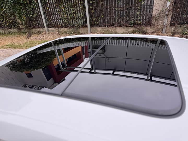 Фото 17 - Audi A4L