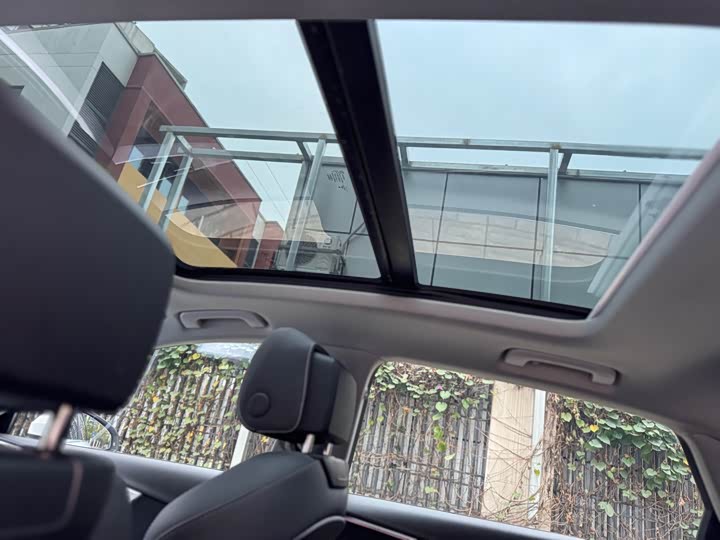 Фото 18 - Audi A4L