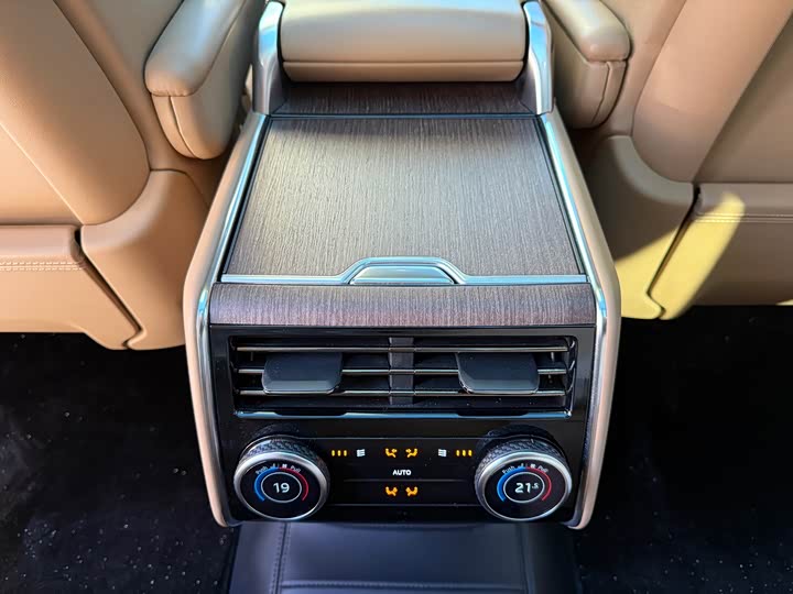 Фото 24 - Land Rover Range Rover