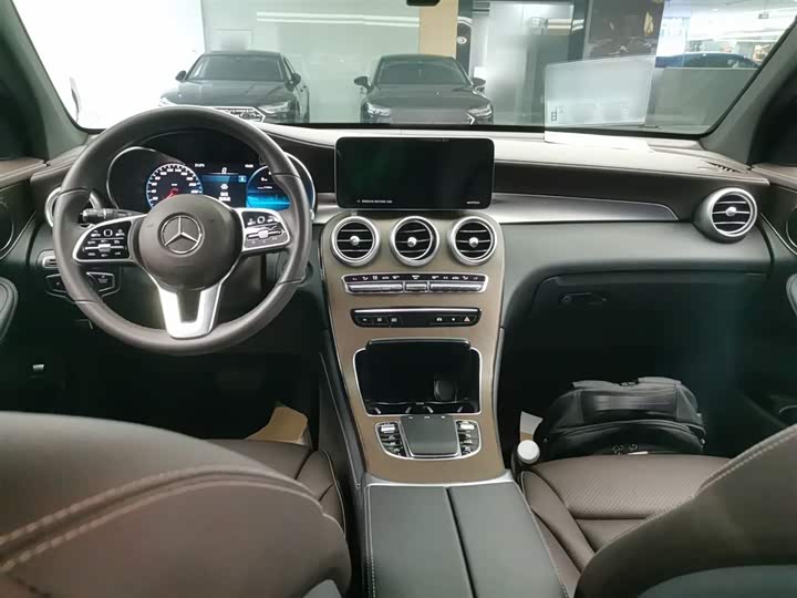 Фото 10 - Mercedes-Benz GLC-Class