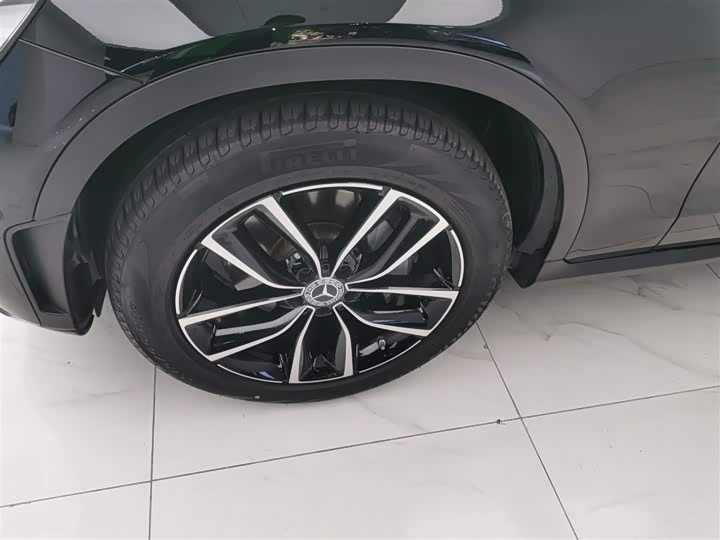 Фото 23 - Mercedes-Benz GLC-Class