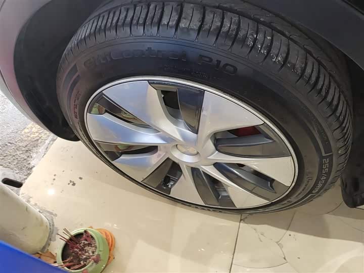 Фото 23 - Tesla Model Y