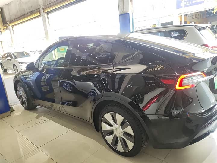 Фото 5 - Tesla Model Y