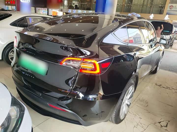 Фото 7 - Tesla Model Y