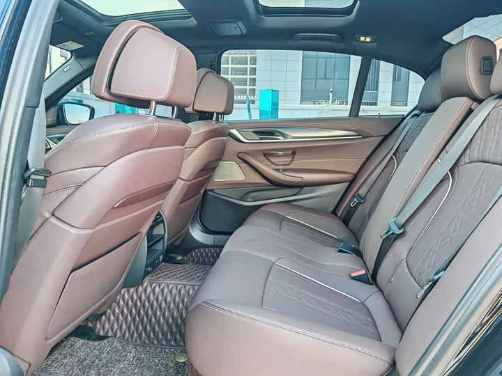 Фото 16 - BMW 5 Series Hybrid