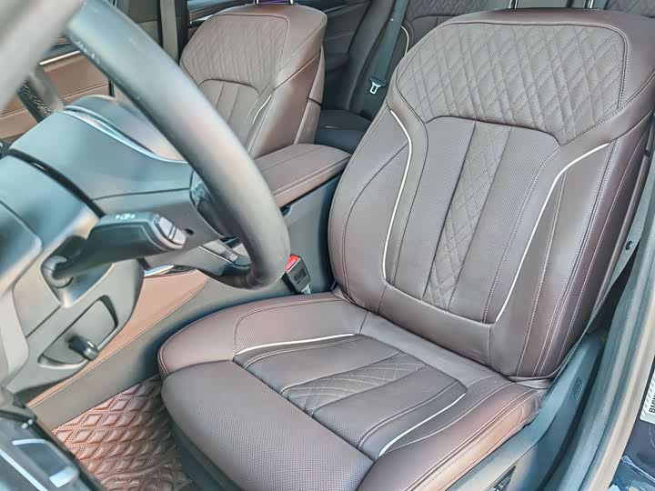 Фото 20 - BMW 5 Series Hybrid