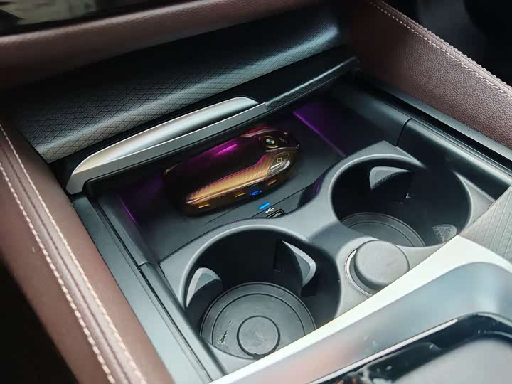 Фото 27 - BMW 5 Series Hybrid