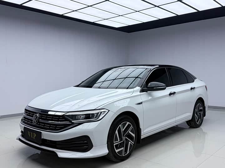 Фото 1 - Volkswagen Sagitar L