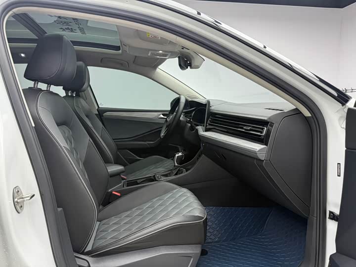 Фото 11 - Volkswagen Sagitar L