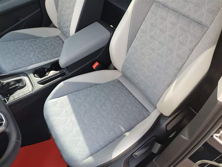 Фото 15 - Volkswagen Lavida