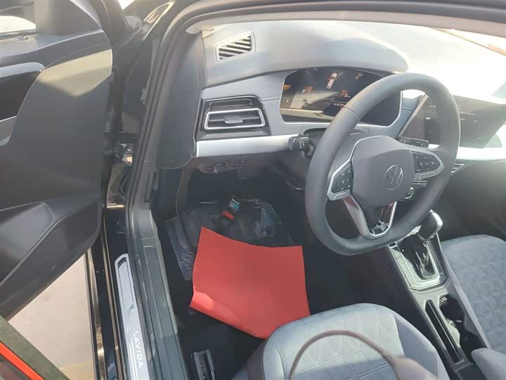 Фото 16 - Volkswagen Lavida