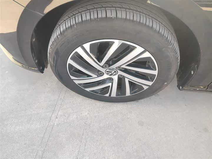 Фото 23 - Volkswagen Lavida