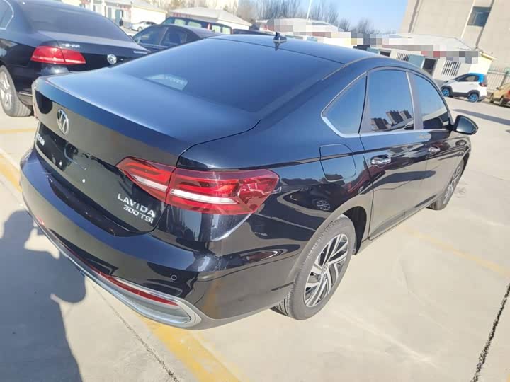 Фото 7 - Volkswagen Lavida