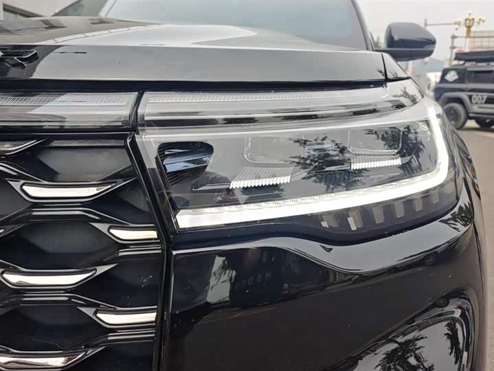 Фото 5 - Ford Explorer