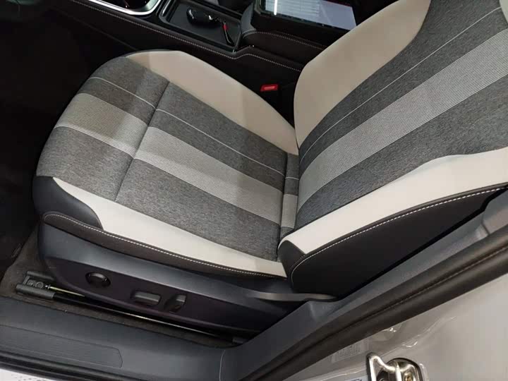 Фото 14 - Volkswagen ID.4 Crozz