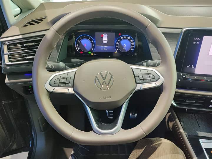 Фото 11 - Volkswagen Viloran