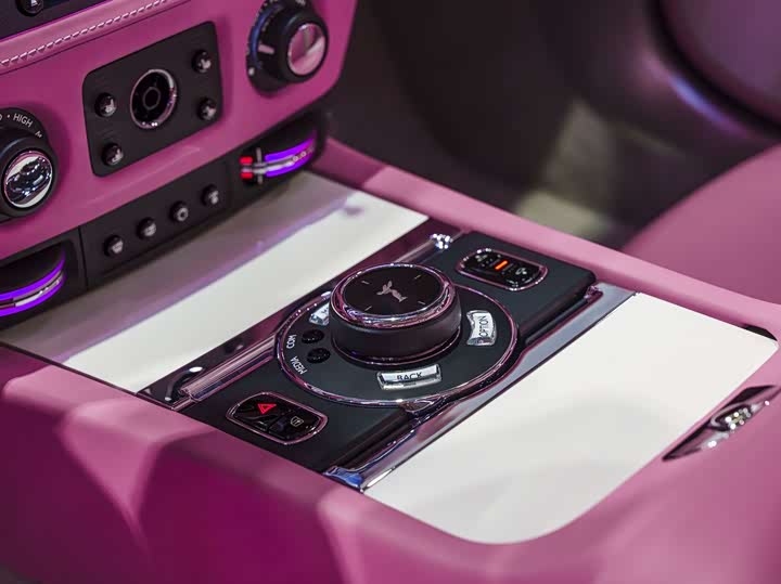 Фото 18 - Rolls-Royce Wraith