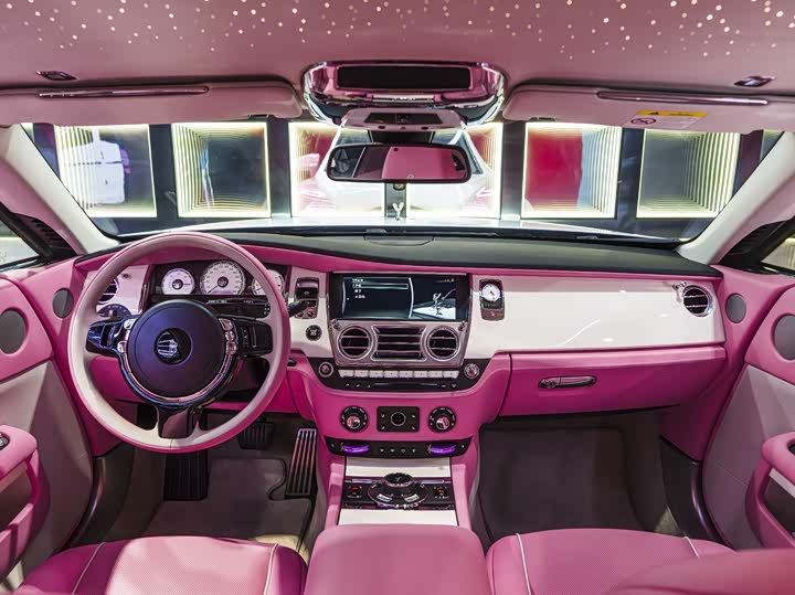 Фото 19 - Rolls-Royce Wraith