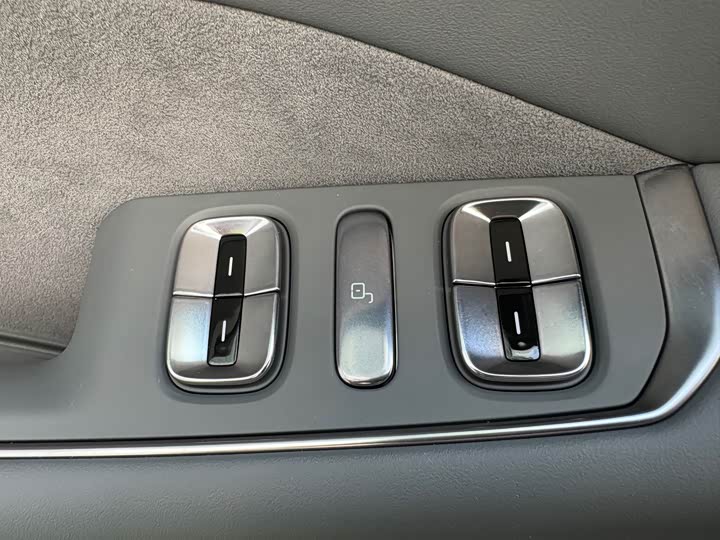 Фото 15 - XPeng P7