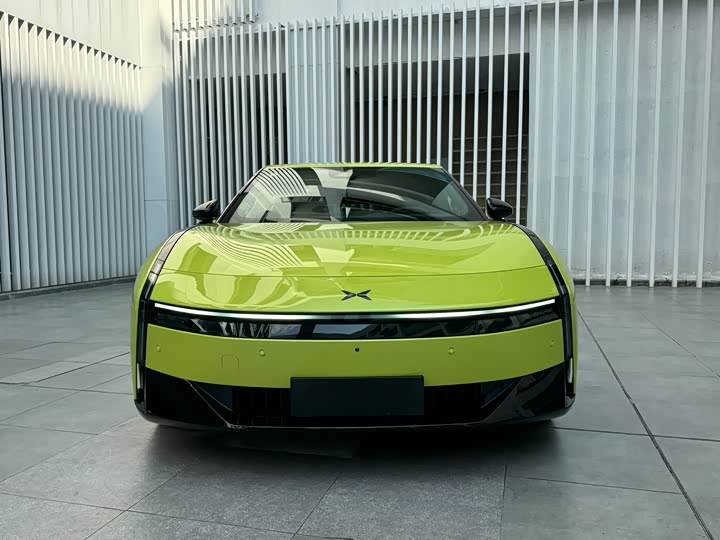 Фото 2 - XPeng P7