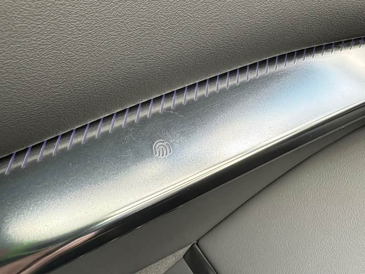 Фото 24 - XPeng P7