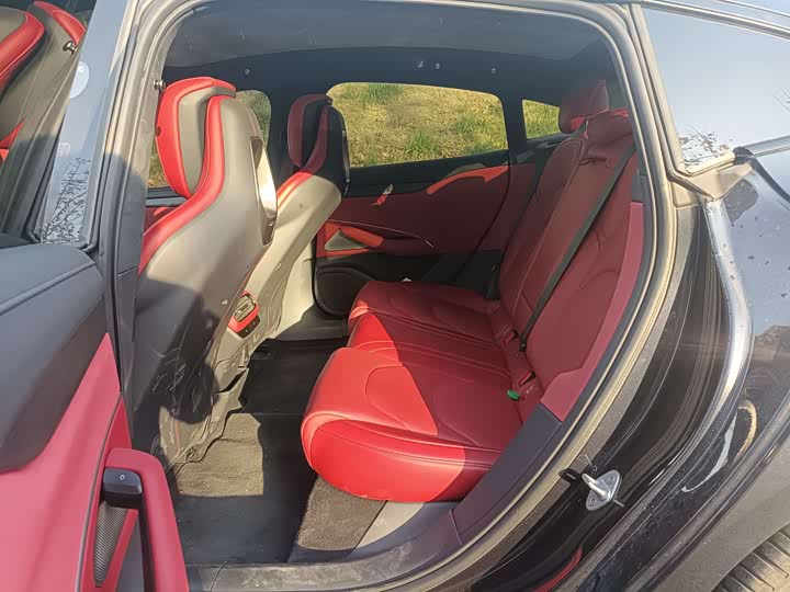 Фото 6 - Xiaomi SU7