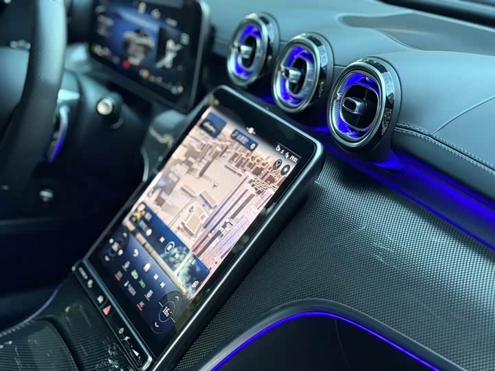 Фото 10 - Mercedes-Benz C-Class