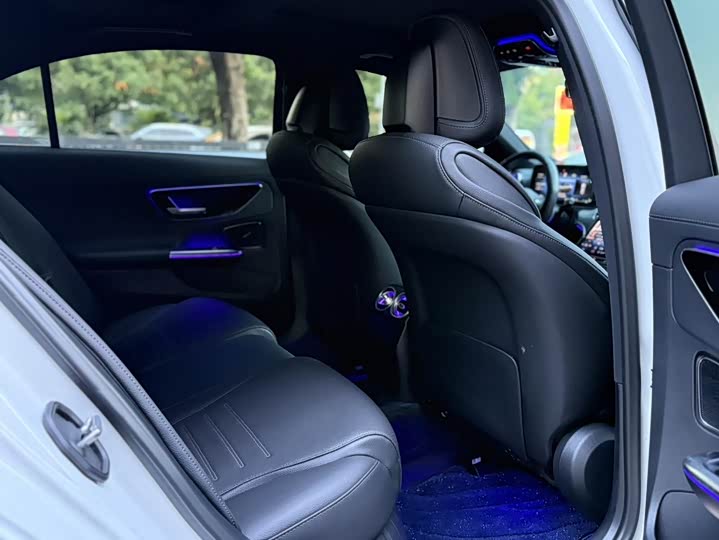 Фото 8 - Mercedes-Benz C-Class