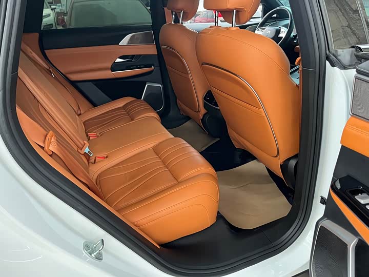 Фото 10 - XPeng G9