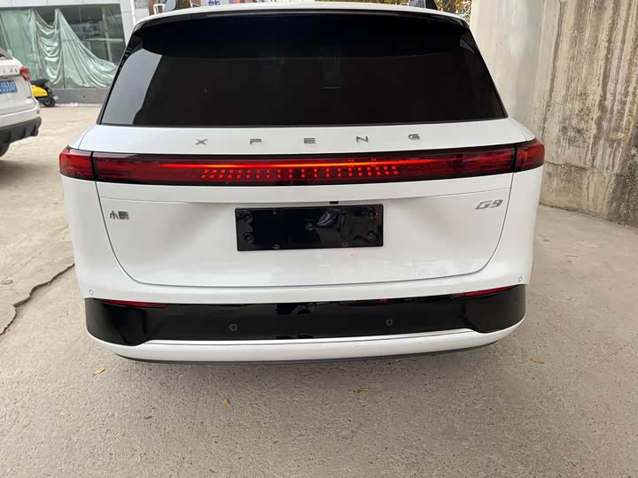 Фото 14 - XPeng G9