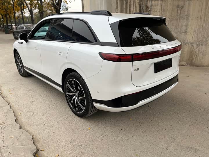 Фото 15 - XPeng G9