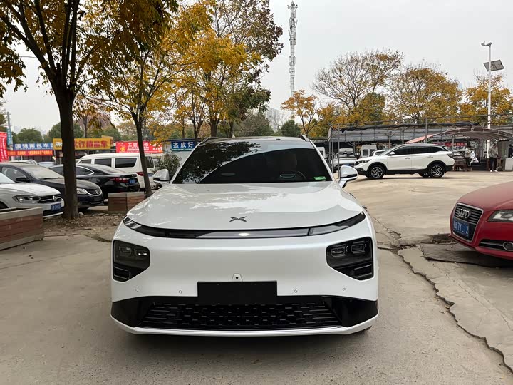 Фото 2 - XPeng G9