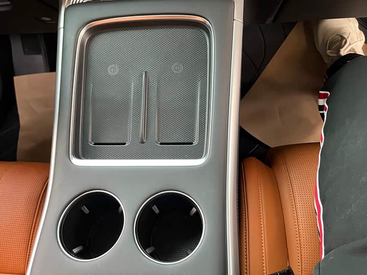 Фото 7 - XPeng G9