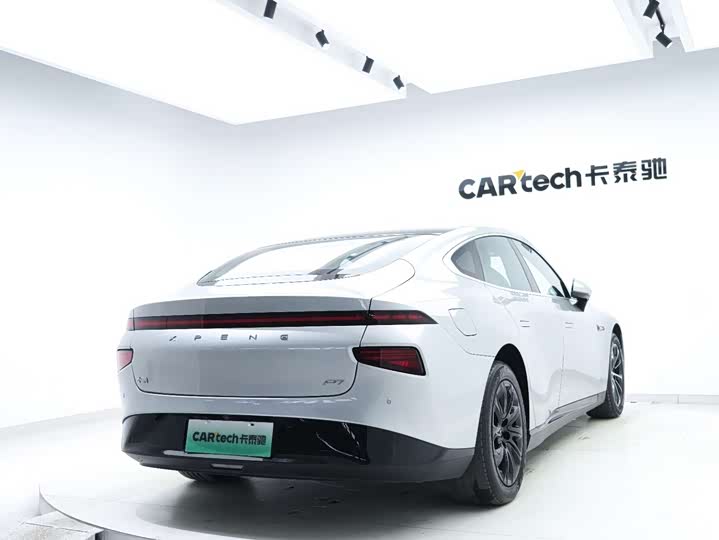 Фото 17 - XPeng P7