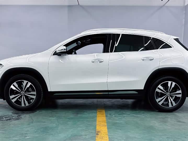 Фото 6 - Mercedes-Benz GLA-Class